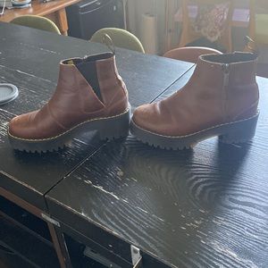 Dr. Marten’s size US 6